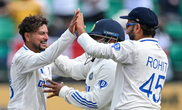 कुलदीप ने धर्मशाला में मचाया धमाल, पूर्व भारतीय कप्तान का 45 साल पुराना रिकॉर्ड तोड़कर विश्व क्रिकेट में मचाई खलबली