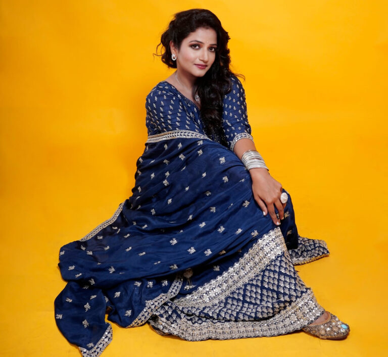 “यारा सीली सीली” में नई जान फूकेंगी प्रसिद्ध गायिका अनुजा सहाय