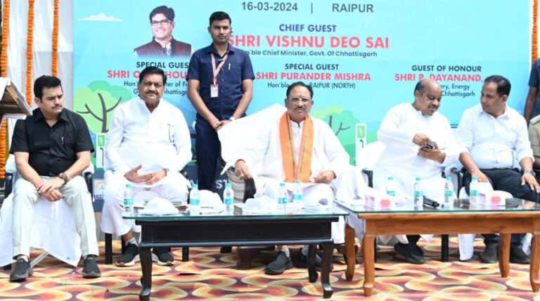 क्रेडा द्वारा आयोजित सड़क सुरक्षा जागरूकता कार्यक्रम में शामिल हुए मुख्यमंत्री