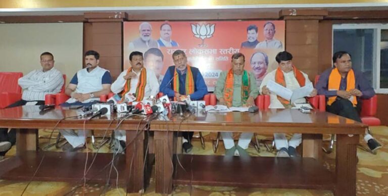 यह लोकसभा चुनाव भारत के सुनहरे भविष्य का चुनाव है : देव