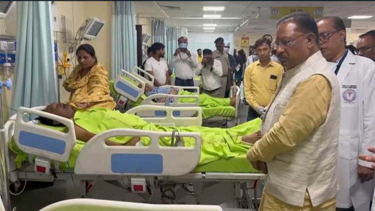 घायलों से मिलने एम्स पहुंचे मुख्यमंत्री साय, कहा- बख्शे नहीं जाएंगे घटना के दोषी…