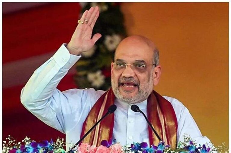 कश्मीर मुद्दे पर बोले अमित शाह- “राहुल कहते थे 370 हटाएंगे तो खून खराबा होगा, पत्थर फेंकने की भी हिम्मत नहीं किसी में “