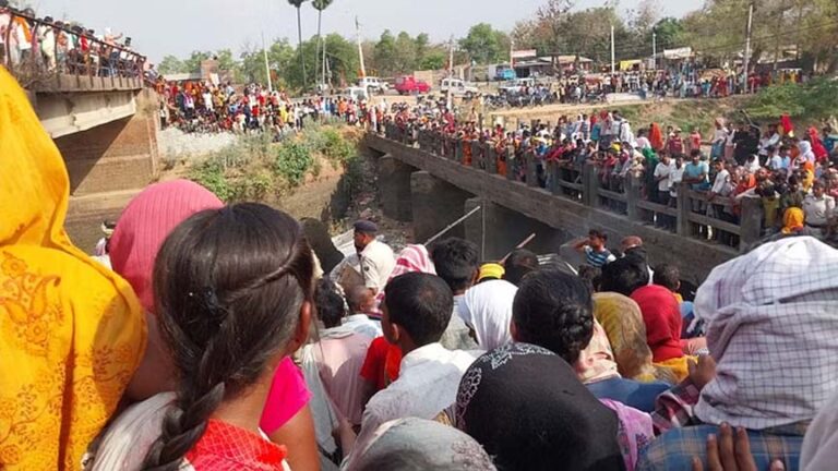 बिहार में छह लोग जिंदा जले, आग से नहीं निकल सके महिलाएं-बच्चे; रोहतास में मौत की त्रासदी