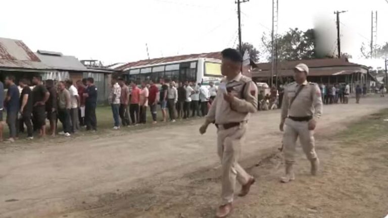 मणिपुर के 11 निर्वाचन केंद्रों में आज फिर वोटिंग, 11 बजे तक 37.54 प्रतिशत मतदान दर्ज