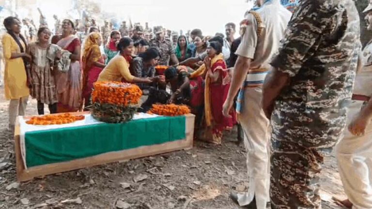शहीद जवान को नम आंखों से दी गई श्रद्धांजलि,  गॉड ऑफ ऑनर के साथ दी अंतिम विदाई