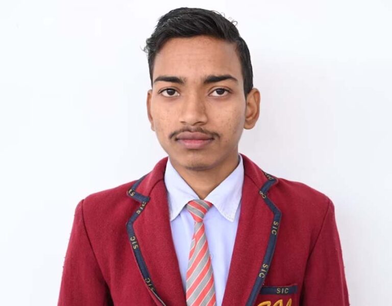 12वीं में सीतापुर के शुभम ने 97.80% अंक के साथ किया टॉप, दूसरे स्थान पर रहे छह छात्र