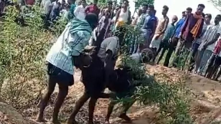 जूता कारोबारियों पर आयकर छापा: बरामद हुई इतनी रकम, मशीनों से नोट गिनते-गिनते थके अधिकारी, अब तक 40 करोड़ मिले