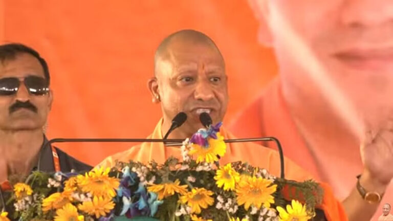 सिंधिया के समर्थन में गरजे सीएम योगी, कहा- कांग्रेस का विरासत टैक्स औरंगजेब का जजिया कर