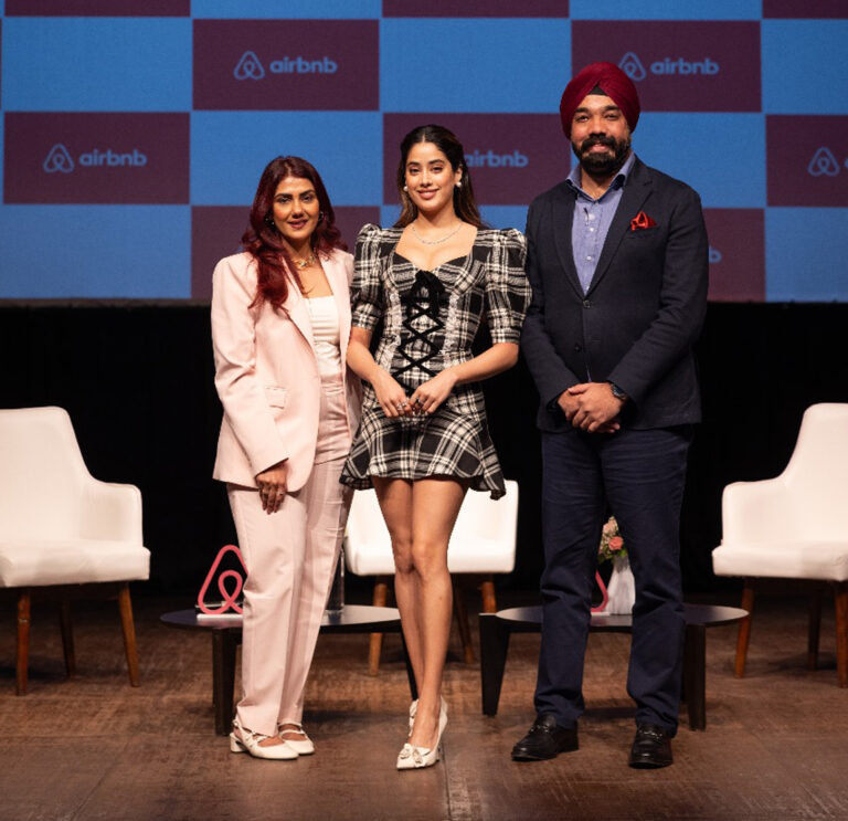 एयरबीएनबी ने लॉन्च किया ‘आइकॉन्स’, जाह्नवी करेंगी मेहमानों का स्वागत