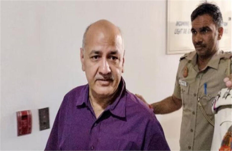 आबकारी नीति घोटाला: हाईकोर्ट ने सिसोदिया की जमानत याचिकाओं पर ED-CBI को जारी किया नोटिस