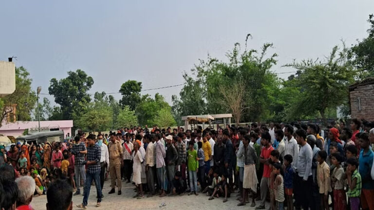 मां को मारी गोली, पत्नी की हथौड़े से ली जान, तीन बच्चों को छत से फेंका; पांच कत्ल कर खुद ने दी जान