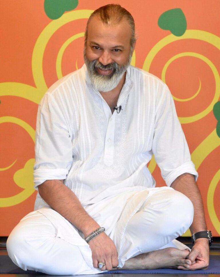 कलाकार के लिए शरीर और दिमाग के साथ गहरा संबंध बनाने की जरूरत-बिजय आनंद