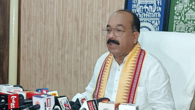 एक्जिट पोल के सवाल पर डिप्टी सीएम अरुण साव ने साधा निशाना, कहा- संवैधानिक संस्थानों पर सवाल उठाना कांग्रेस का चरित्र…