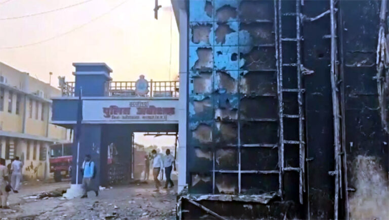 बलौदाबाजार में हिंसा सुलगाने वाले 200 लोगों पर पुलिस ने लिया एक्शन, पूछताछ जारी