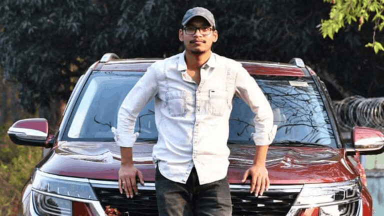 स्वास्थ्य केंद्र से डॉक्टर गायब: नक्सली अपहरण की आशंका, सरकारी क्वार्टर में मिला पुराना फोन, पोस्टर भी जब्त