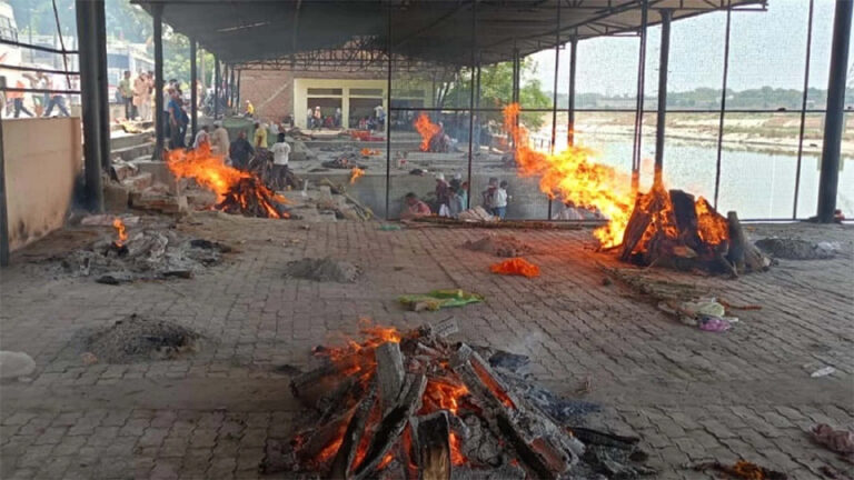 गर्मी का कहर: प्रयागराज में 4 श्मशान घाटों पर 24 घंटे में 414 शवों का अंतिम संस्कार, कोरोना काल की यादें ताजा