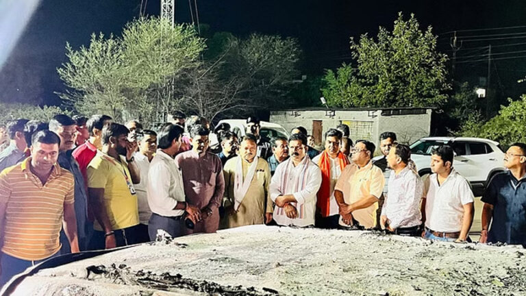 बलौदाबाजार हिंसा: गृहमंत्री शर्मा ने लिया घटना का जायजा; कहा- मामले की होगी जांच, दोषियों को बख्शा नहीं जाएगा