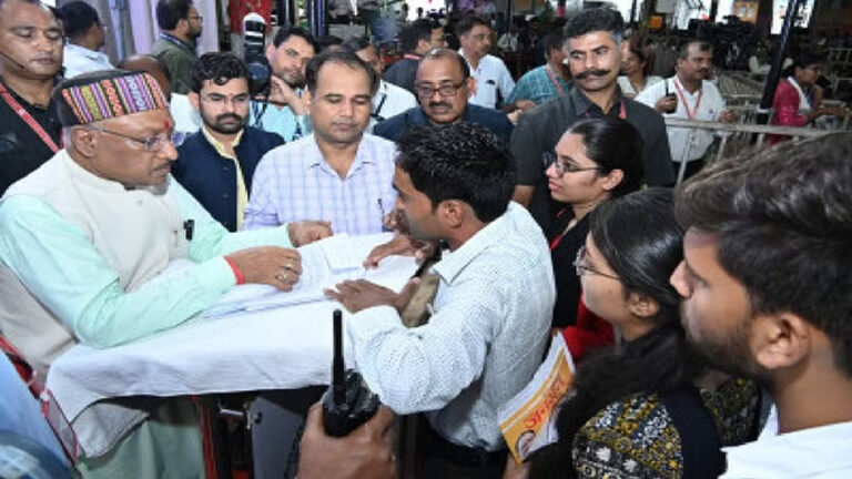 बाइक चोरी होने के बाद आ रहा ट्रैफिक नियम तोड़ने का चालान, सीएम साय ने दिए राहत दिलाने के निर्देश