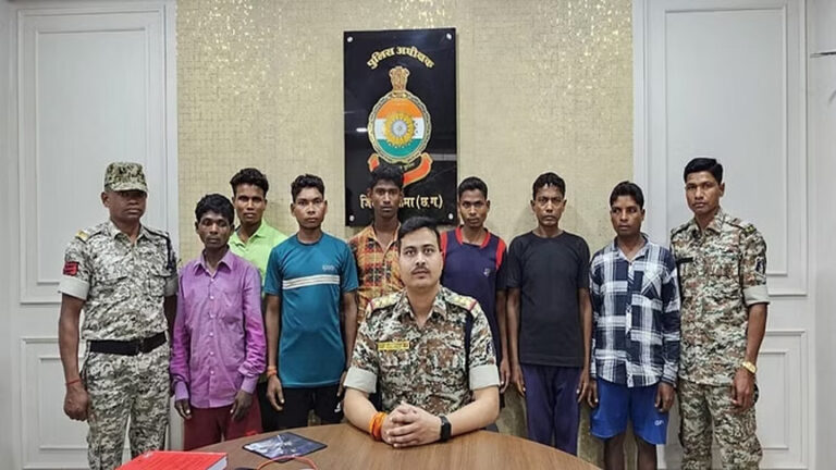 सुरक्षाबलों को निशाना बनाने के लिए IED लगाने जा रहे सात नक्सली गिरफ्तार, भारी मात्रा में विस्फोटक बरामद