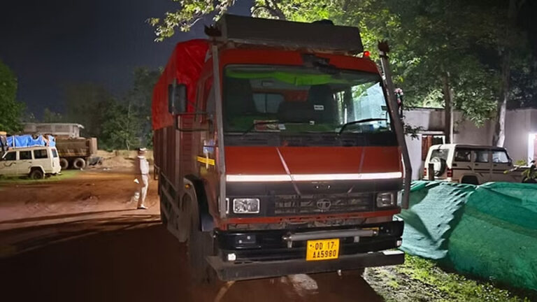 गांजा तस्करी करने के आरोप में दो युवक गिरफ्तार, 20 किलो नशीला पदार्थ बरामद