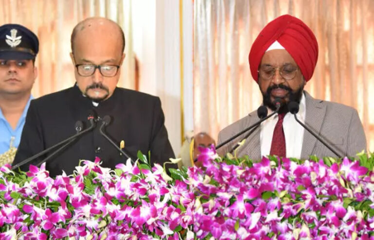 राज्यपाल डेका ने सेवानिवृत्त न्यायमूर्ति उबोवेजा को दिलाई प्रमुख लोकायुक्त पद की शपथ