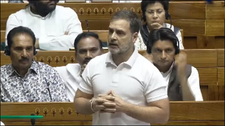 सिद्धारमैया बोले- पीड़ितों के लिए बनवाएंगे 100 घर, राहुल ने कहा- भारतीयों की एकजुटता जरूरी