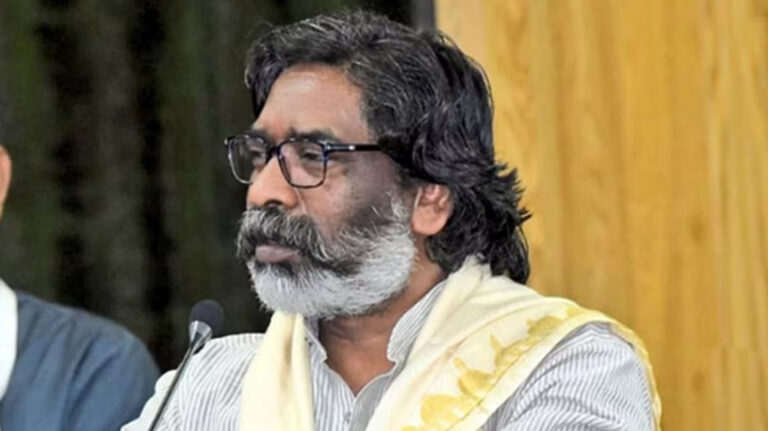 झारखंड में झामुमो विधायक रामदास सोरेन ने हेमंत सरकार में मंत्री पद की शपथ ली; चंपई की जगह ली