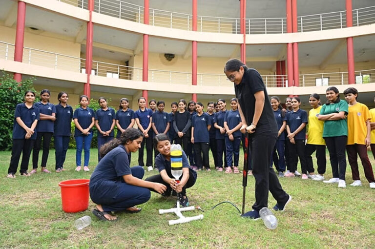 भोपाल में बच्चों ने चंद्रयान लैंडर बनाकर किया वैज्ञानिक अनुभव, अब वैज्ञानिक देंगे मार्गदर्शन