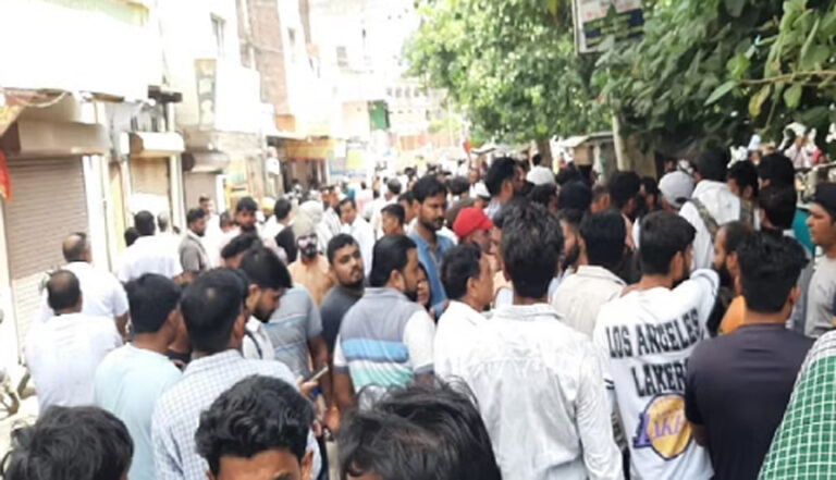 हिसार में गोवंश की गर्दन काटने पर बवाल: हिंदू संगठनों ने किया विरोध प्रदर्शन, राजनीतिक साजिश की आशंका जताई