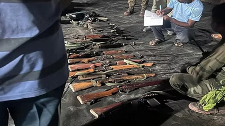 ‘लाल आतंक’ पर जोरदार प्रहार, मारे गए नौ नक्सलियों के शव बरामद, भारी संख्या में मिले हथियार