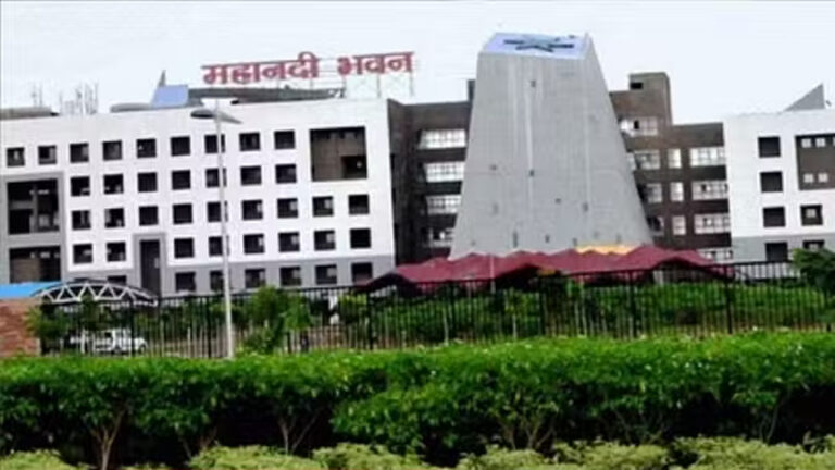 दीवाली से पहले मिलेगा छत्तीसगढ़ के अधिकारी-कर्मचारियों को वेतन, वित्त विभाग ने जारी किया आदेश