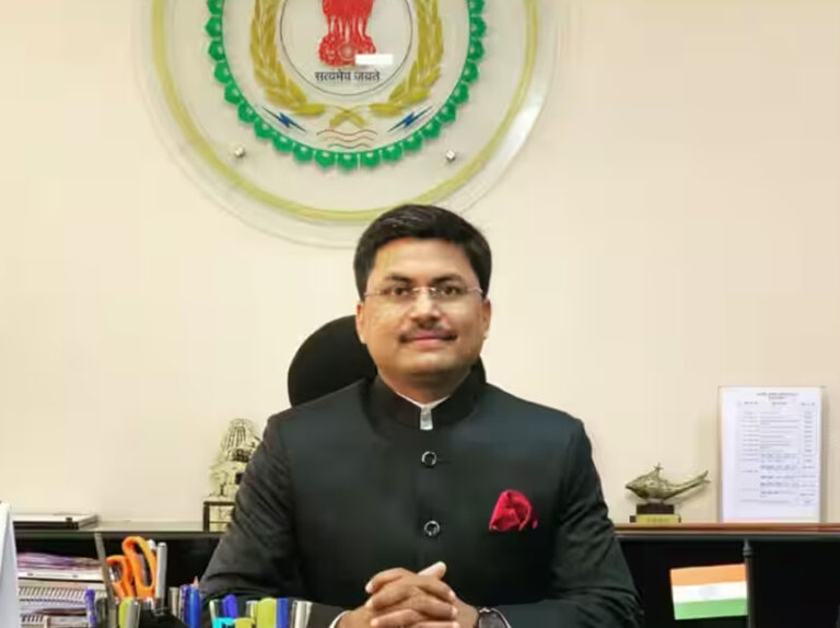 लघु उद्यमियों एवं जरूरतमंदों को उदारतापूर्वक ऋण प्रदान करें बैंकर्स-कलेक्टर