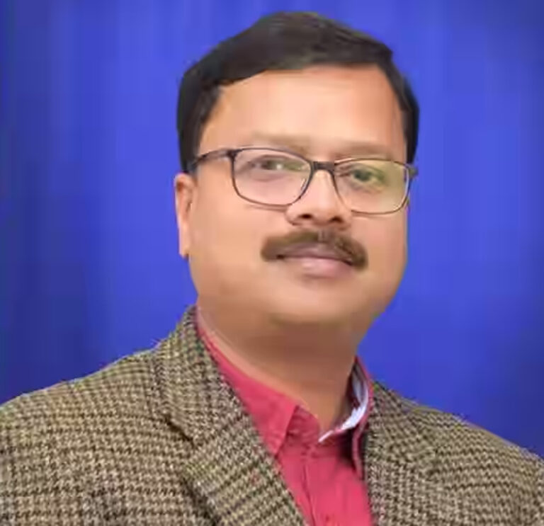 बाजार दर से तिगुने राशि पर नियम विरुद्ध तरीके से बेलिंग मशीन, फटका मशीन, श्रेडिंग मशीन, वजन मशीन क्रय करने के संबंध में