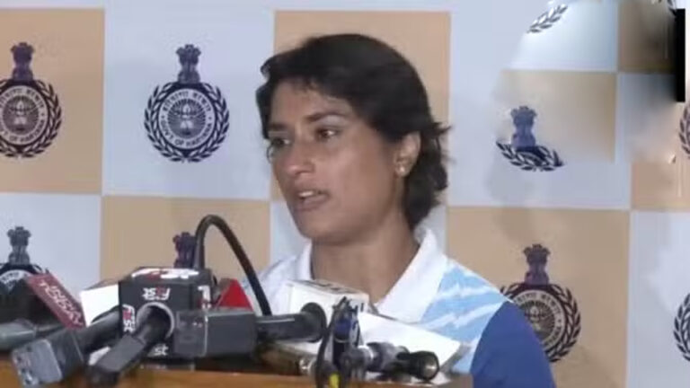 स्पोर्ट्स जर्सी पहन विधानसभा पहुंची विनेश, बोलीं- पांच साल लोगों के लिए लड़ूंगी