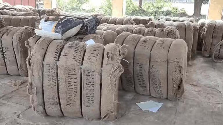 छत्तीसगढ़ में आज से धान की खरीदी, बिचौलियों पर प्रशासन की नजर, किसानों को मिलेंगी सुविधाएं