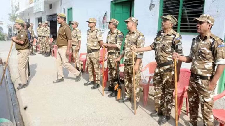 हरिहर मंदिर बताए जाने के बाद संभल की जामा मस्जिद की सुरक्षा बढ़ाई, दो रास्ते किए बंद.. आरआरएफ की तैनाती