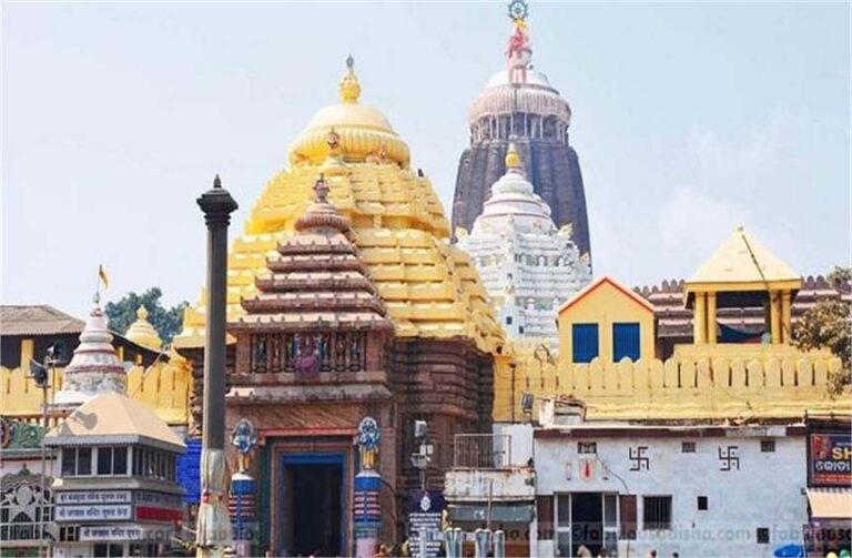 श्री जगन्नाथ मंदिर में प्रवेश पाने के लिए कतार में लगे थे सैंकड़ों श्रद्धालु, अचानक मच गई भगदड़