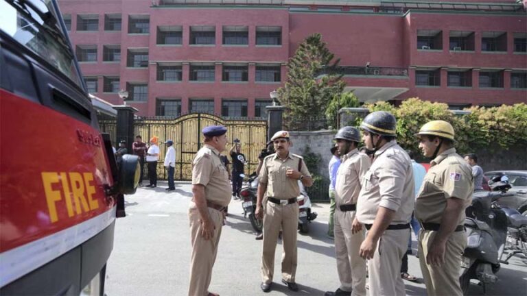 कांग्रेस ने प्रदेश भर में फूंका अमित शाह का पुतला