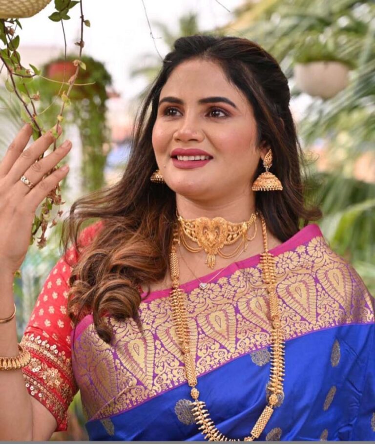 शाहीन परवीन को मिला बेस्ट मॉडल का अवार्ड