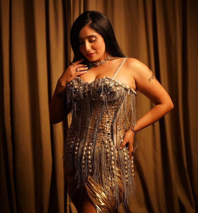 रायपुर में दिखाया नेहा भसीन ने संगीत का जलवा