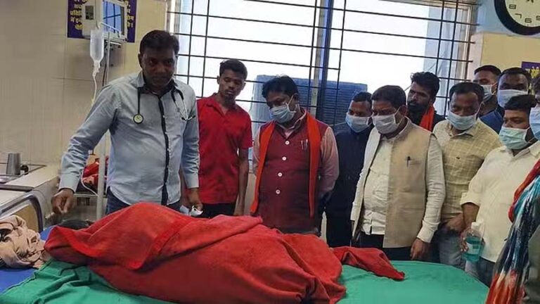 वाहन पलटने से छह लोगों की मौत, हादसे में 43 लोग घायल, सीएम ने जताया दुृख, सांसद ने जाना हाल