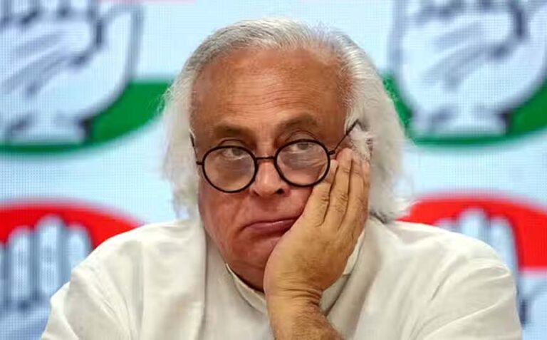 कांग्रेस ने पीएम मोदी के कुवैत जाने पर कसा तंज, कहा- मणिपुर के लोग इंतजार करते रहे और वे…