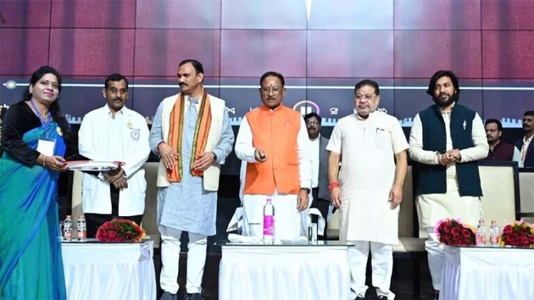 हमारी सरकार जन-जन को स्वास्थ्य लाभ देने प्रतिबद्ध है : सीएम विष्णुदेव साय