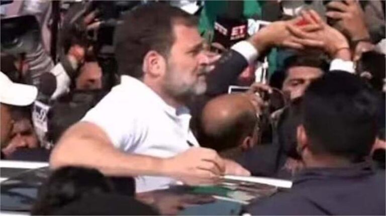 राहुल और प्रियंका गांधी को संभल जाने की नहीं मिली अनुमति, गाजियाबाद बॉर्डर से लौटे दिल्ली