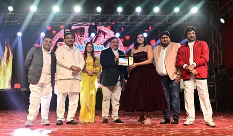 अयोध्या भोजपुरी सिने अवार्ड 2024 पवन सिंह को फिल्म ‘सूर्यवंशम’ के लिए मिला सर्वश्रेष्ठ अभिनेता का अवार्ड