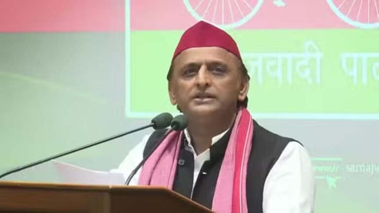 अखिलेश यादव का तंज, बोले- अपराधियों ने यूपी में कानून-व्यवस्था के बैग में हाथ डालकर सब कुछ खाली कर दिया