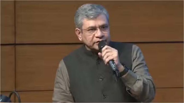 यात्रियों की सहूलियत पर सरकार का फोकस, वैष्णव ने कहा- दस हजार सामान्य कोच कर रहे तैयार