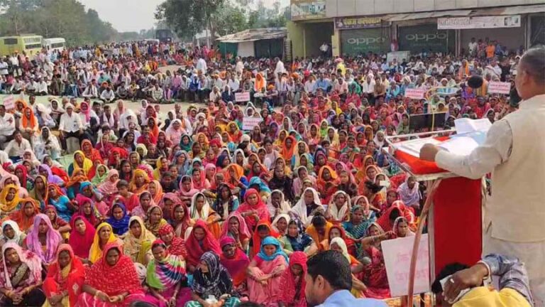 बस्तर बंद का दिखा असर : आरक्षण कटौती से नाराज Obc समाज ने किया चक्काजाम, बंद रही दुकानें, मांगें पूरी नहीं होने पर उग्र आंदोलन की चेतावनी