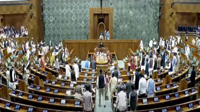 संसद में गतिरोध खत्म करने के लिए सरकार और विपक्ष साथ आए, संविधान पर बहस को लेकर बनी सहमति
