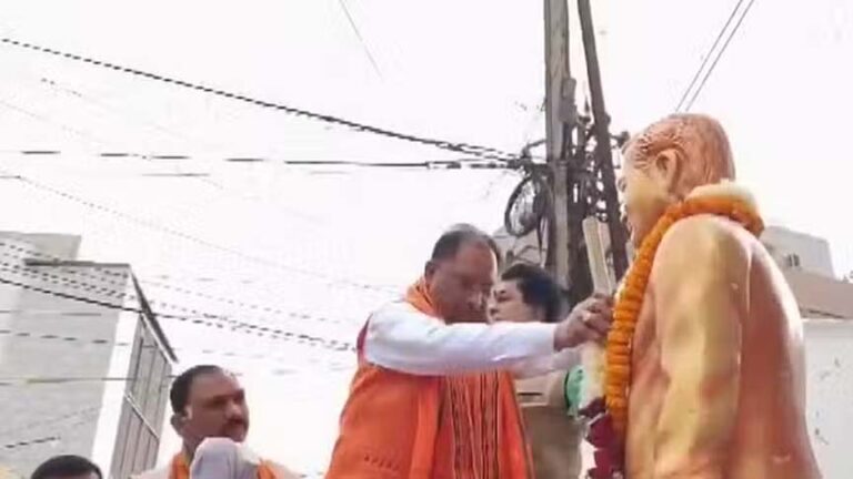 पूर्व पीएम अटल बिहारी वाजपेई की जंयती, सीएम विष्णु देव साय ने 100वीं जयंती पर अर्पित की पुष्पांजलि